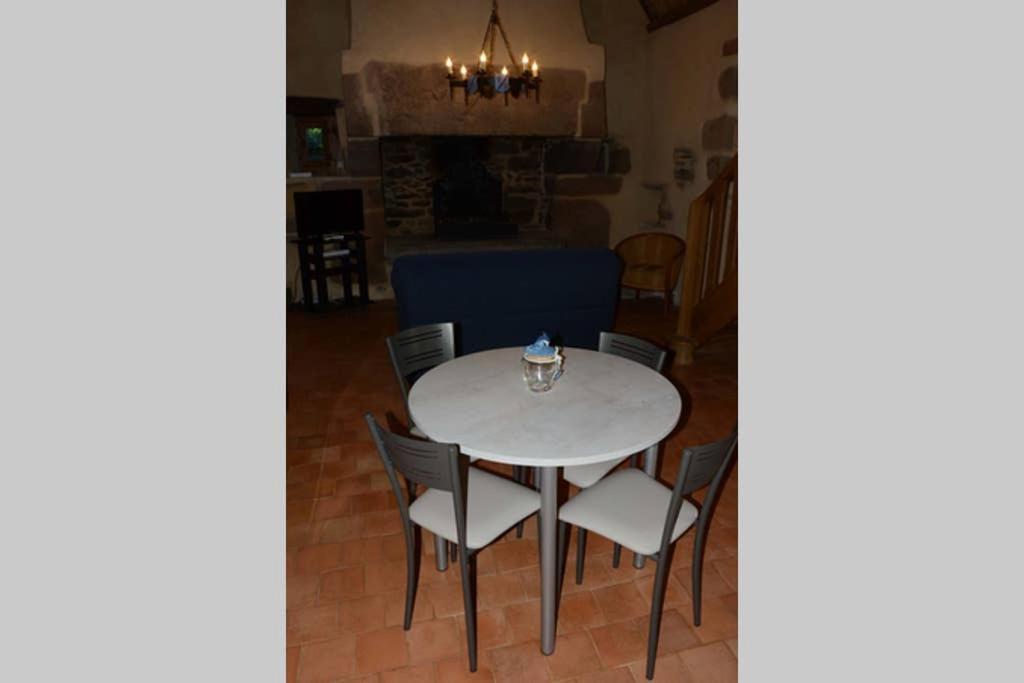 Gite 3 Personnes, Possibilite Table D'Hotes Le Soir Treduder Екстериор снимка